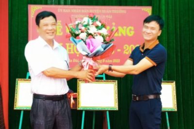 Trường THCS Xuân Đài đón nhận Chứng nhận đạt Kiểm định chất lượng