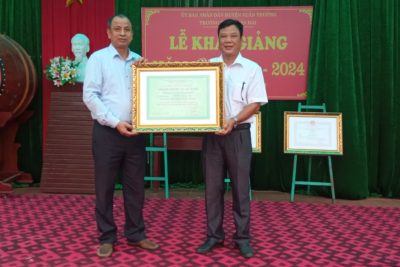 Trường THCS Xuân Đài nhận Bằng công nhận đạt chuẩn Xanh -Sạch- Đẹp -An toàn